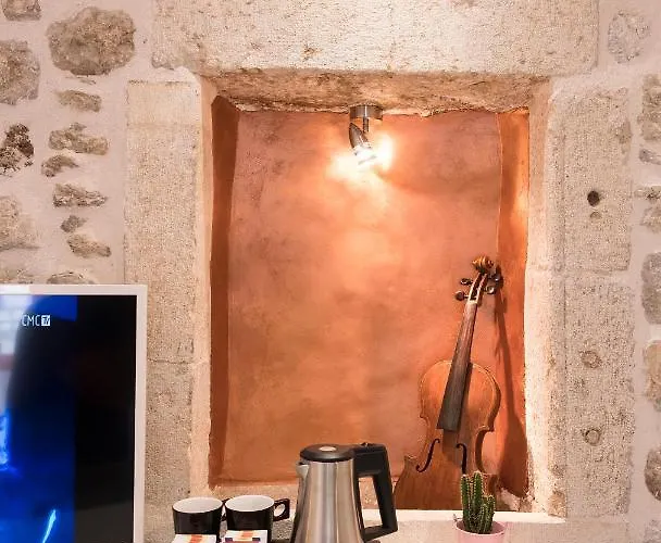 Auroom Affittacamere *