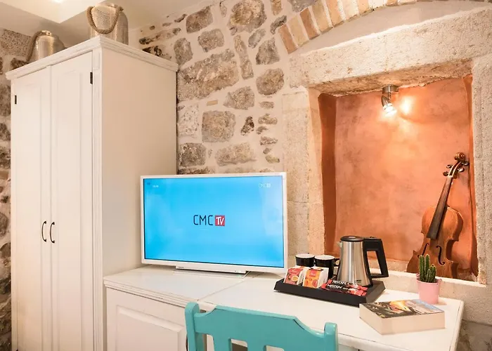 Auroom Affittacamere *