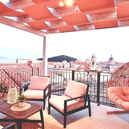 Gostinjska kuća Auroom *